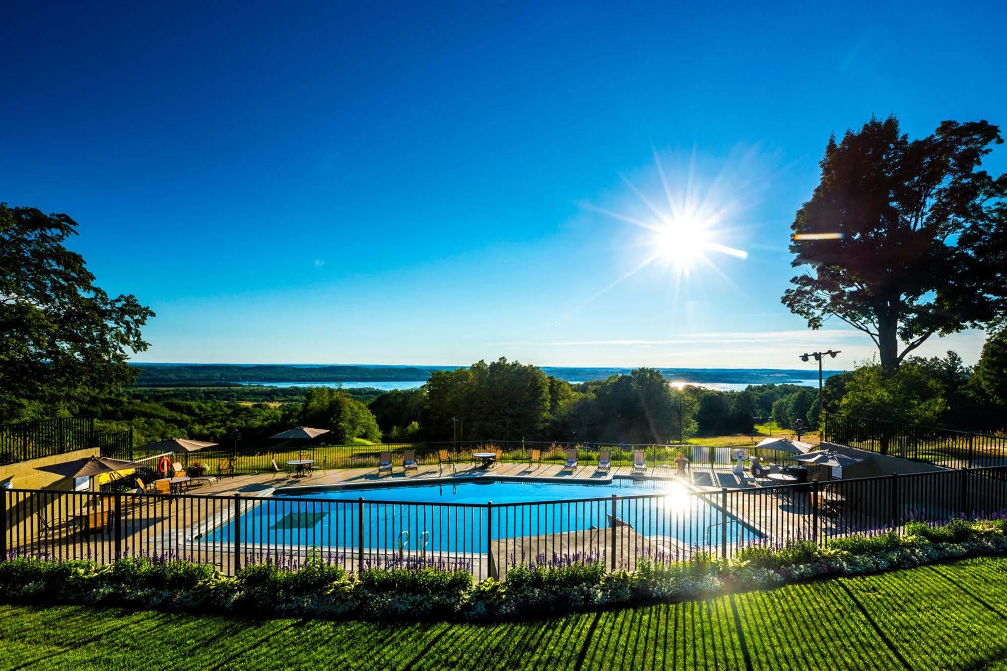 Summit Village Bellaire Exterior foto